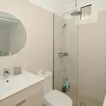 Apartment Newly Refurbished In Prime Location