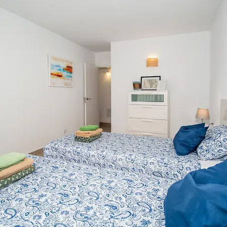 Апартаменты Newly Refurbished In Prime Location Плая-де-лас-Америкас