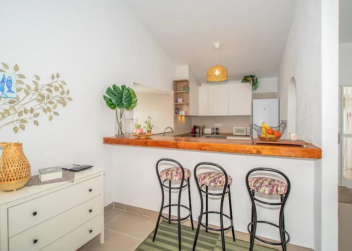 Newly Refurbished In Prime Location 美洲海滩